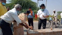 भरथना विधायका ने भोली माइनर पर साफ सफाई का नारियल फोड़कर किया शुभारंभ