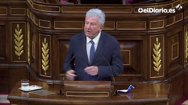 Quevedo (NC), a Vox: Ustedes son unos fascistas y si pudieran, darían un golpe de Estado