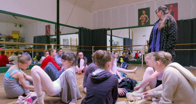 Petites danseuses Bande Annonce VF HD