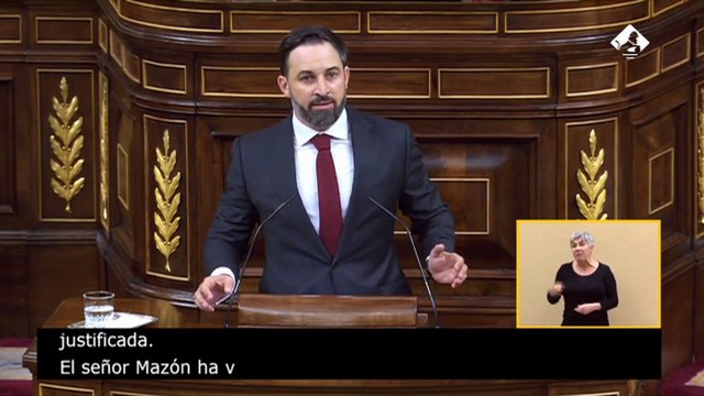 Abascal, a Mazón (PRC) tras llamar a Vox 'franquistas': Dígaselo al señor Revilla, que era camisa azul