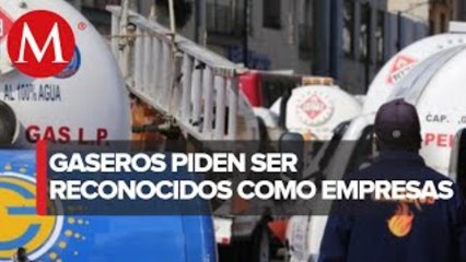 Operadores de pipas de gas protestan frente a Segob; piden respaldo para trabajar