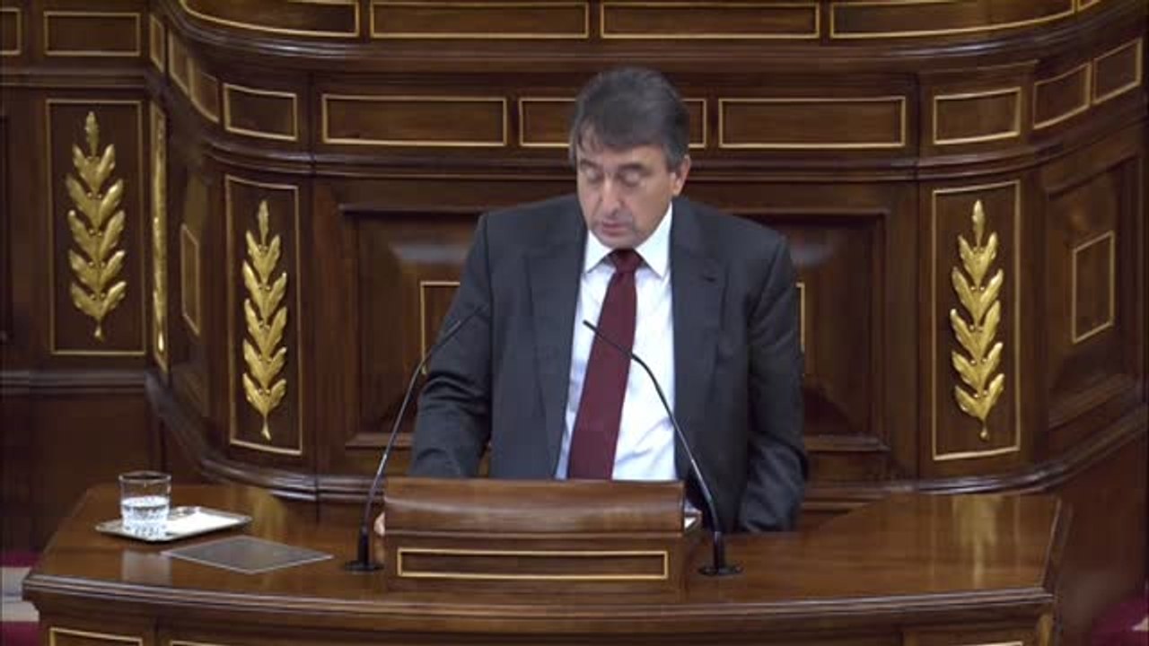 Esteban a Abascal: "El PNV no contribuirá a dar protagonismo a esta patochada de moción de censura"