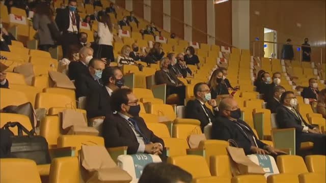 Los empresarios reclaman a la clase política unidad y moderación para salir cuanto antes de la crisis