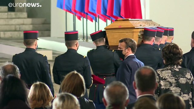 Emmanuel Macron : Nous ne renoncerons pas aux caricatures, aux dessins