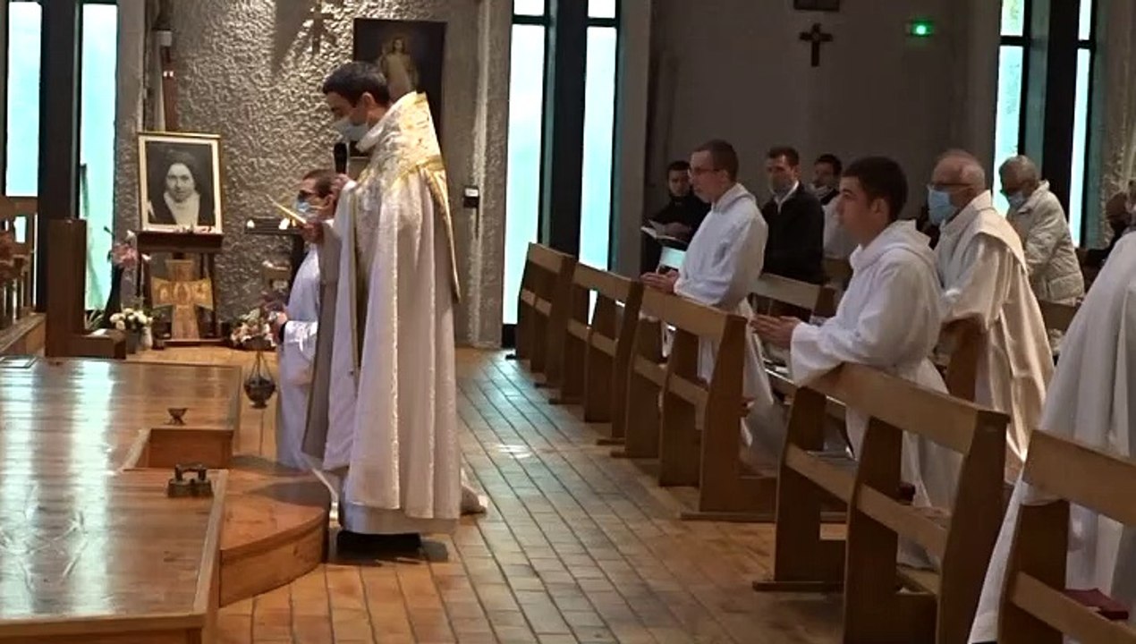 Adoration animée par les sémnaristes-2