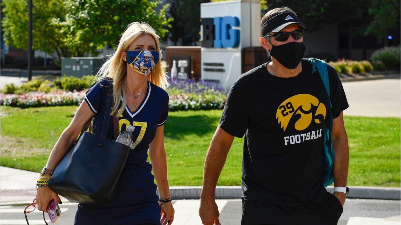 University of Michigan Students "Stay In Place" Amid COVID-19 Cases