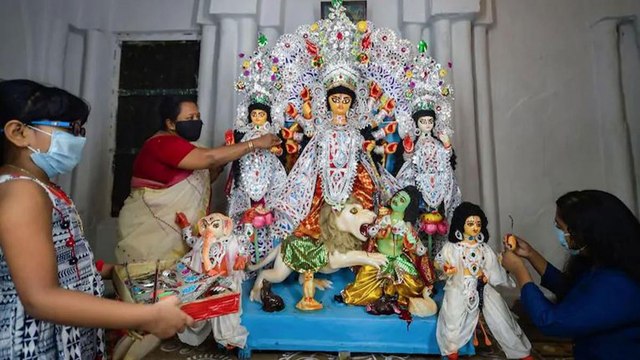 Calcutta HC gives partial relief to Durga Puja organisers