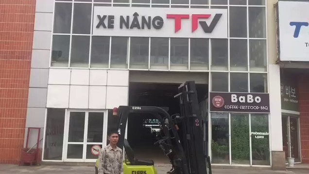 Xe nâng dầu 2 tấn Clark C20SD. Xe nâng giá rẻ cho mọi doanh nghiệp!
