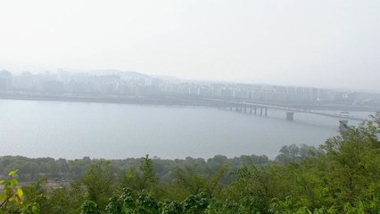 [날씨] 올가을 첫 황사에 中 스모그까지...퇴근길 기온 '뚝', 첫 한파특보 / YTN