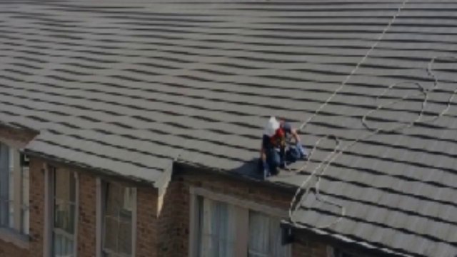 5 Signs that Your Gutters Need Cleaning