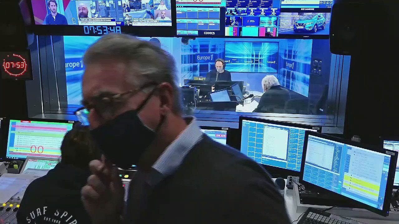 François Bayrou : "C'est ça le secret, l'immobilisme, quand on ne fait rien, on n'a pas d'ennuis !" (Canteloup)