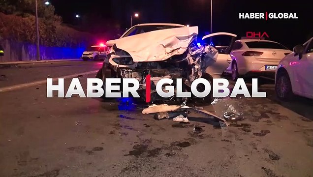 Ankara'da 2 araç kafa kafaya çarpıştı: 1'i ağır 5 yaralı