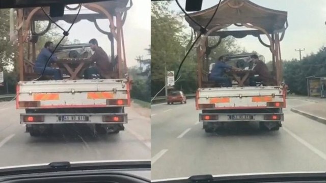 Kamyonet kasasında tavla keyfi pahalıya patladı