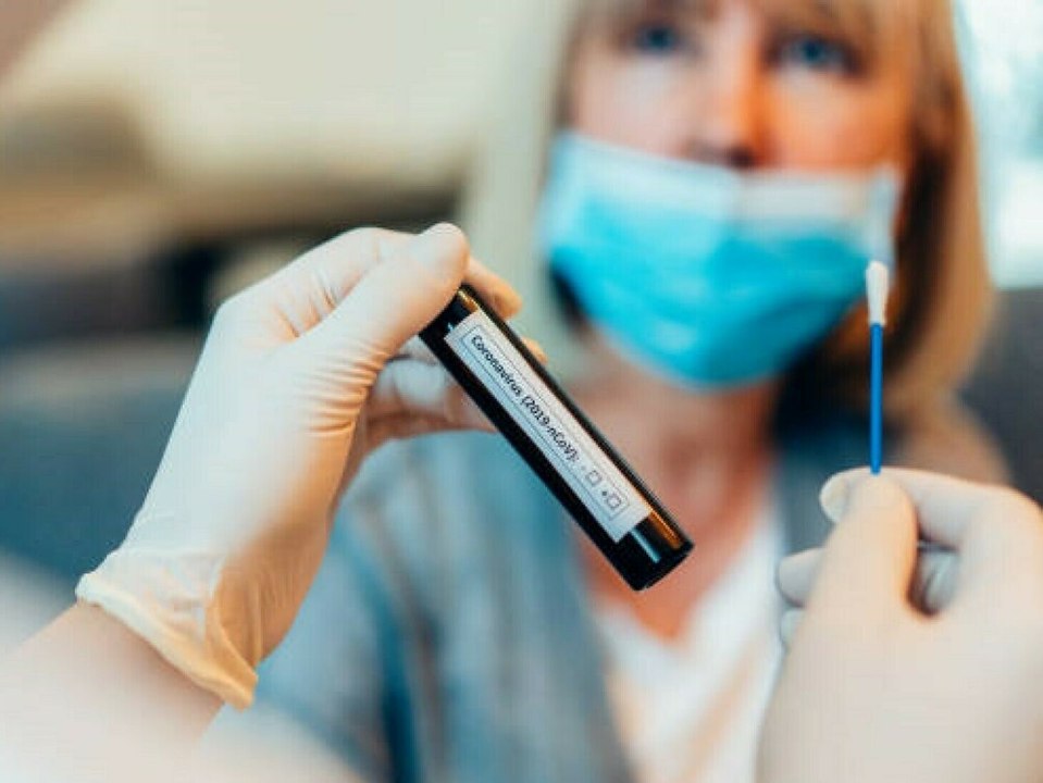 Trauriger Rekord: Corona-Neuinfektionen überschreiten 10.000er-Marke