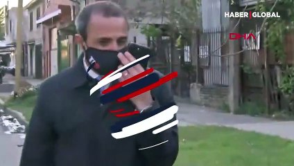 Bağlantı yapan muhabirin telefonunu çaldılar