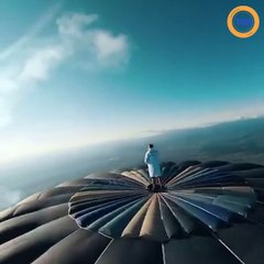 Tu bois ton café sur un balcon ? Petit joueur !