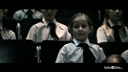 Ausschnitt aus Iron Sky: Begrüßung