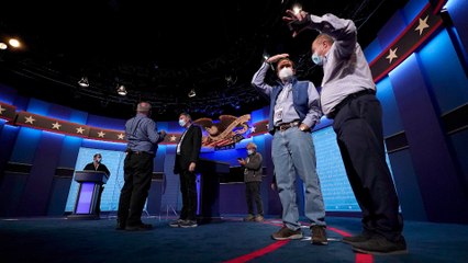 Trump-Biden, ultimo dibattito prima del voto: microfono spento mentre parla il rivale