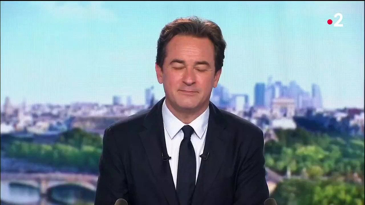 Assassinat de Samuel Paty : cinq adultes et deux collégiens mis en examen