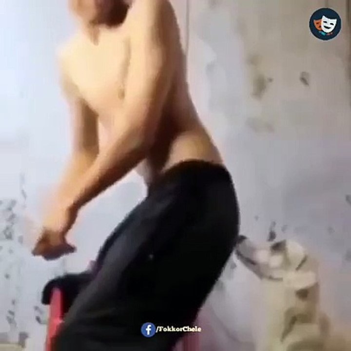 Dog bite b boy ass