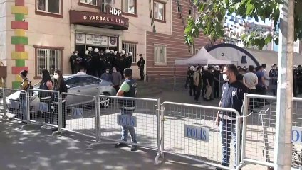 HDP Diyarbakır il eş başkanları gözaltına alındı