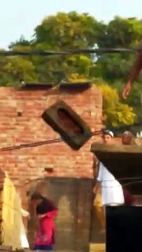 दो पक्षों के बीच मामूली कहा-सुनी पर हुई जमकर मारपीट और पथराव