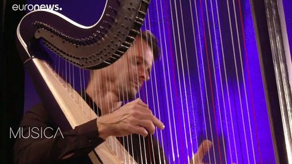 Musica: Geleneksel Latin Amerika müzikleri arp tınıları ve insan sesiyle yeniden yorumlandı