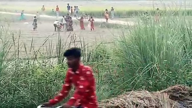 दो पक्षों के बीच खूनी संघर्ष में आधा दर्जन लोग घायल