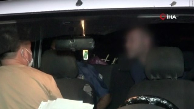 Ses bombası attıkları sırada polise denk geldiler