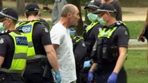 Hundreds gather at Melbourne's Shrine of Remembrance