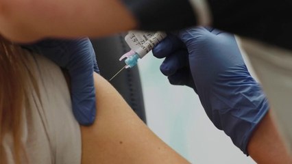 Sans frontière - Course au vaccin : contaminés volontairement !