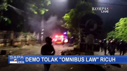 Demo Cipta Kerja Makassar Ricuh, 1 Ambulans Dibakar