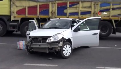 Aksaray'da Trafik Kazası! Otomobil ile Tır Çapıştı