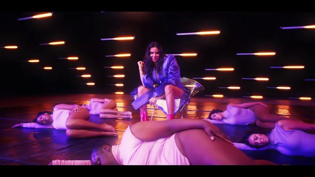 Shy'm enceinte : la chanteuse annonce sa grossesse dans un clip