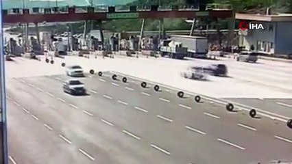 Bursa'da korkunç kaza: 3'ü ağır 4 yaralı