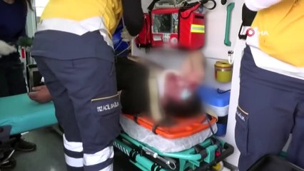 Aksaray'da Trafik Kazası! Aynı Marka 2 Otomobil Çarpıştı!