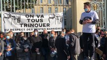 Une centaine de barmans et restaurateurs mobilisés devant la préfecture contre les nouvelles restrictions