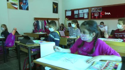 Bakan Selçuk: “Ara tatilde eğitim yapılıp yapılmayacağını konusunda bir çalışmamız şuanda yok”