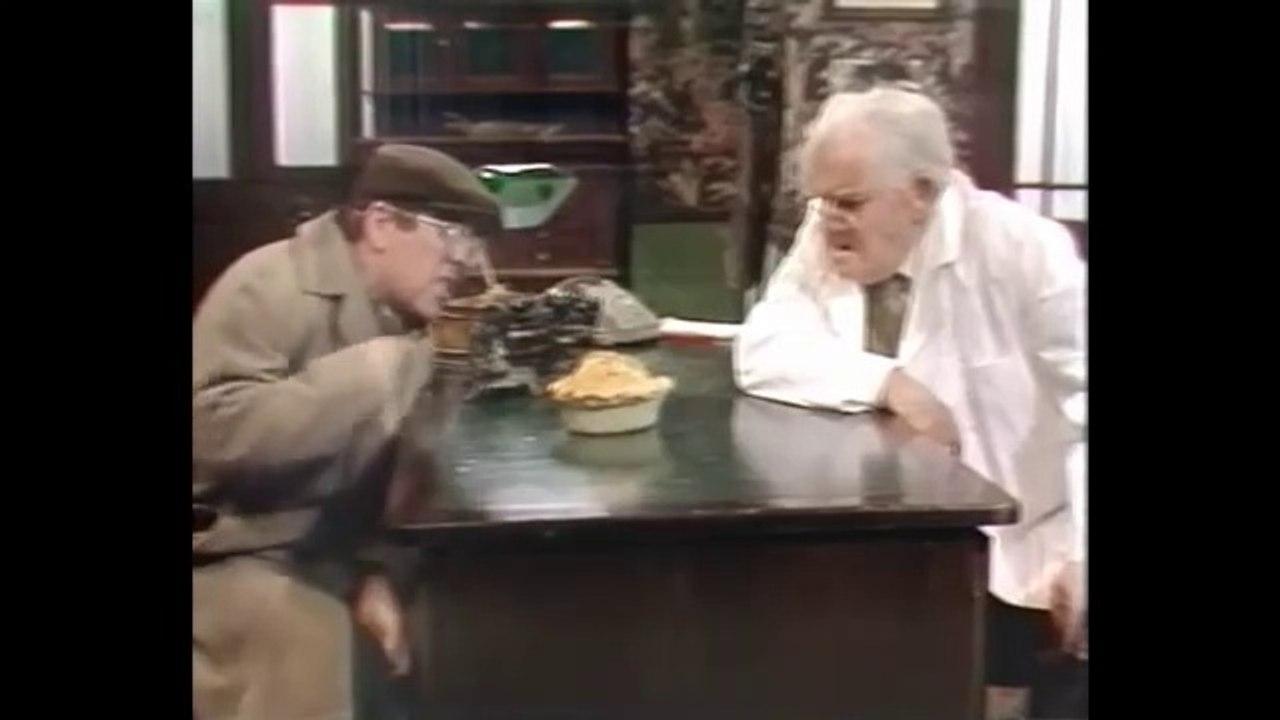 the-two-ronnies-the-tortoise-sketch-ronnie-barker-ronnie-corbett
