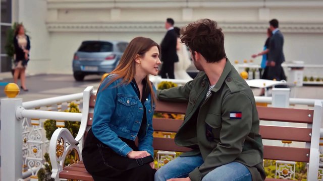 Azra ile Cenk’in mutlu anları… - Elimi Bırakma 41. Bölüm