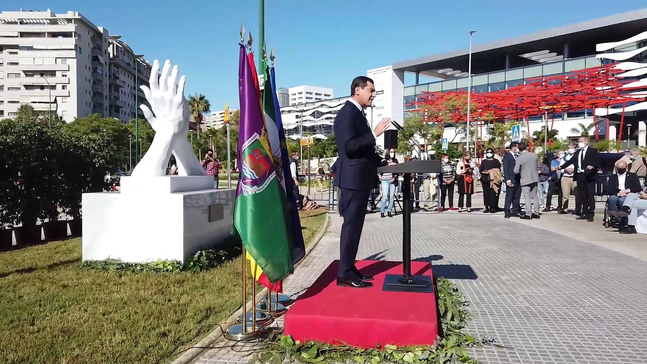 Juanma Moreno pide al Gobierno que asuma "el liderazgo que le corresponde"