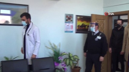 Teknoloji Öğretmeni Yaptığı Siperlik Maskeleri Sağlık Personellerine Hediye Etti