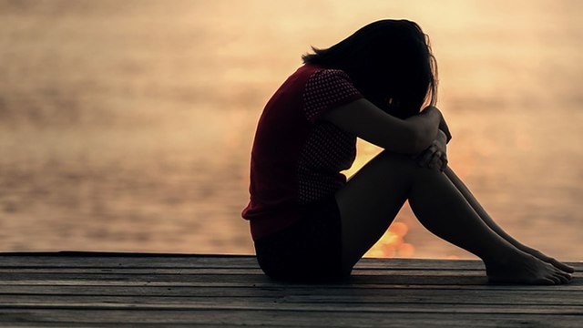 Be a Man, Respect Women | సోషల్ మీడియా నుంచి.. దూరం అవుతున్న మహిళలు..| Oneindia Telugu