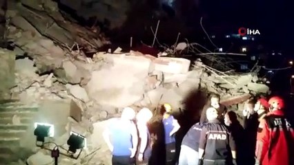 Bursa'da 3 ay önce boşaltılan 9 katlı apartman çöktü