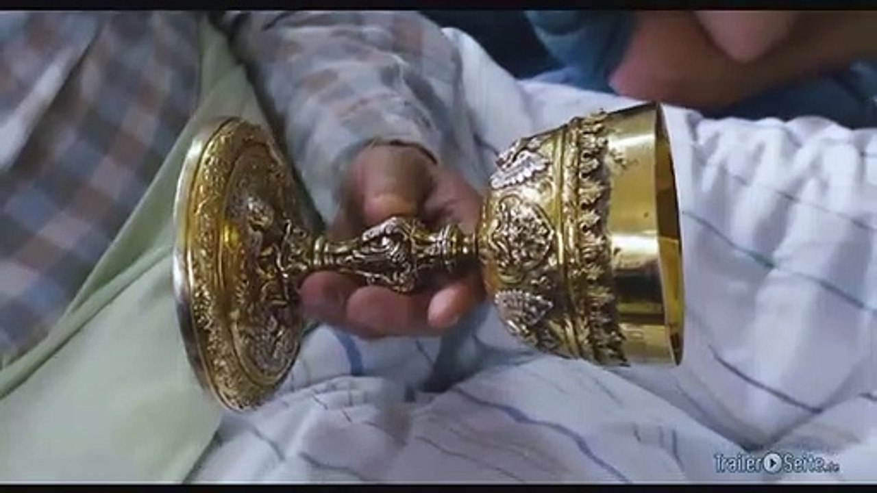 Ausschnitt aus Die Kirche Bleibt Im Dorf: Becher