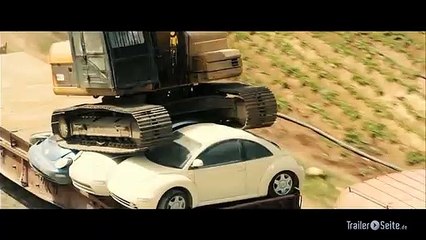 Ausschnitt aus Skyfall: Bagger vs Zug
