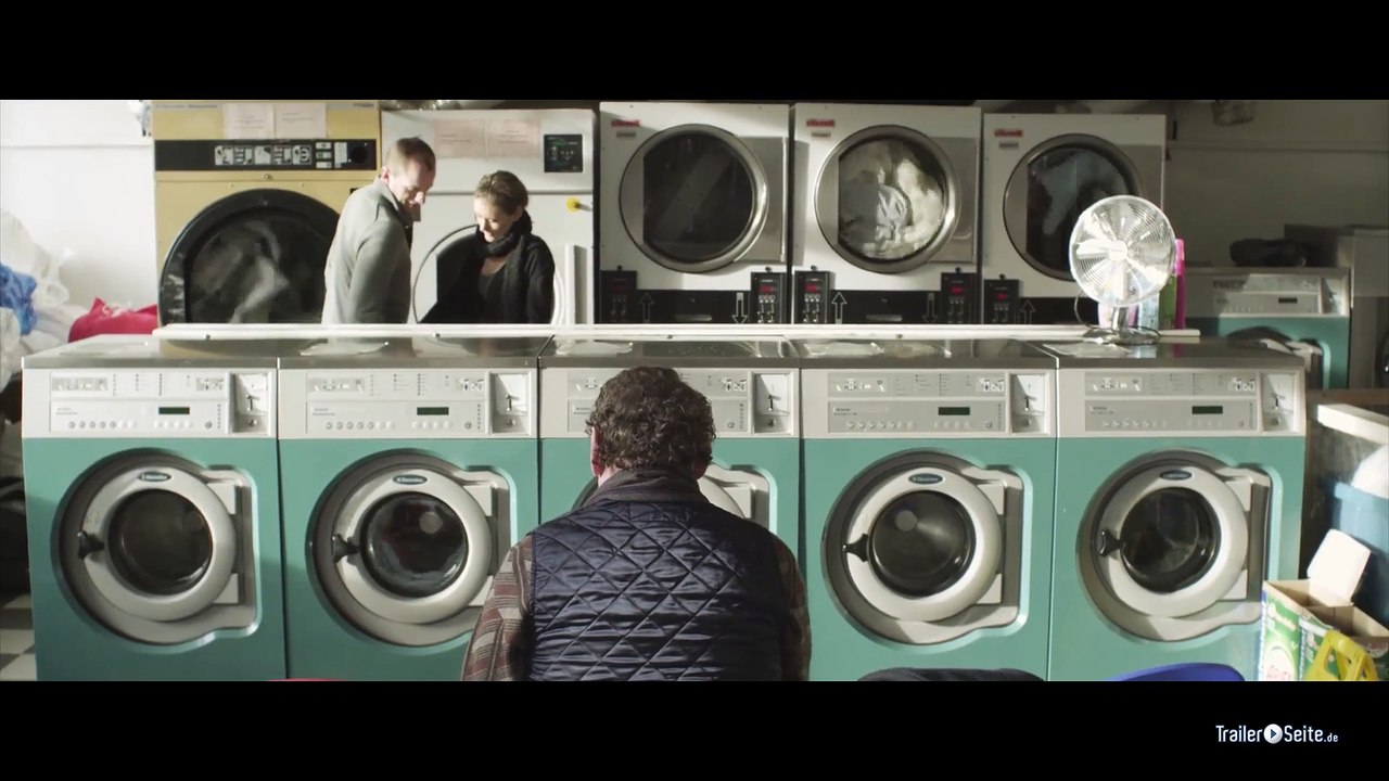 Parked Trailer und Filmkritik (2012)