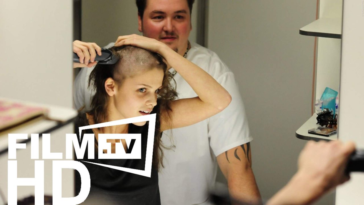 Heute Bin Ich Blond Trailer (2013)