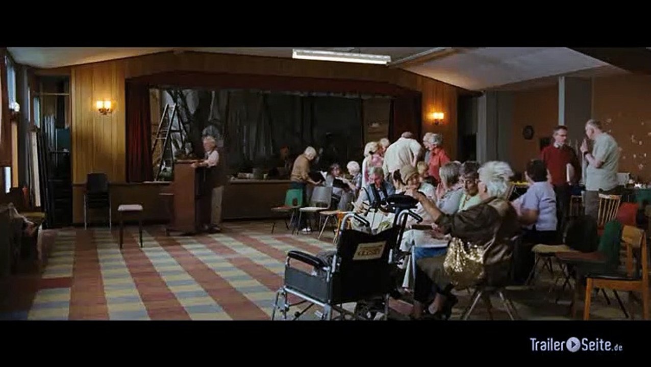 Ausschnitt aus Song For Marion: Neuigkeit