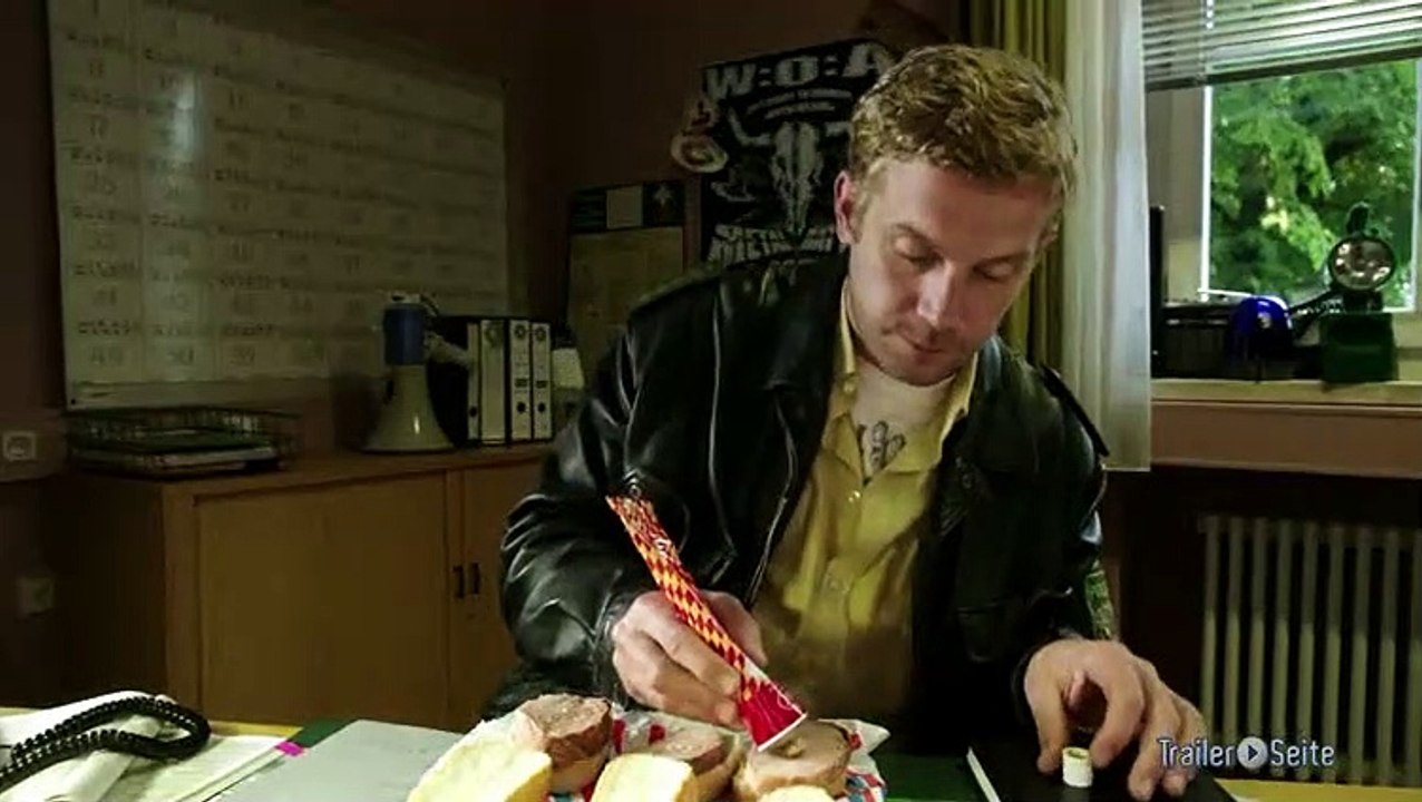 Ausschnitt aus Dampfnudelblues: Hier brennt der Baum